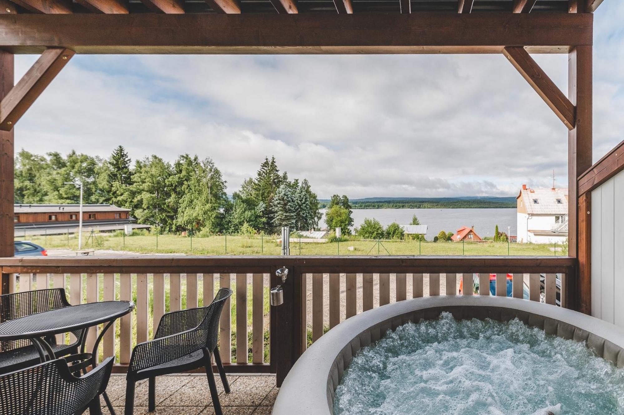 Hotel Resort Relax Dolni Vltavice Экстерьер фото