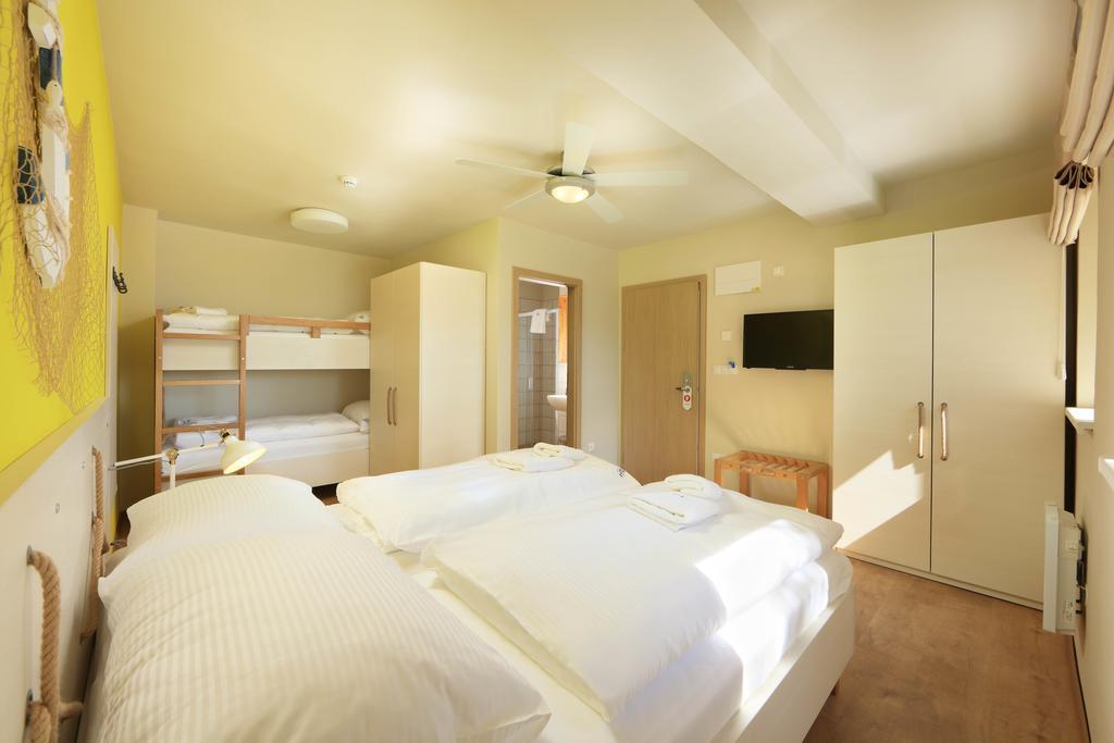 Hotel Resort Relax Dolni Vltavice Экстерьер фото